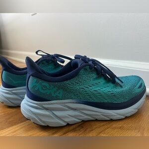 Hoka Clifton 9